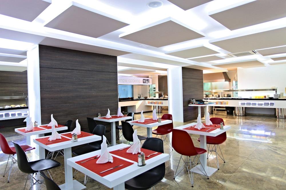 貝尼多姆马克福特精华全包式旅馆-限成人公寓式酒店 外观 照片